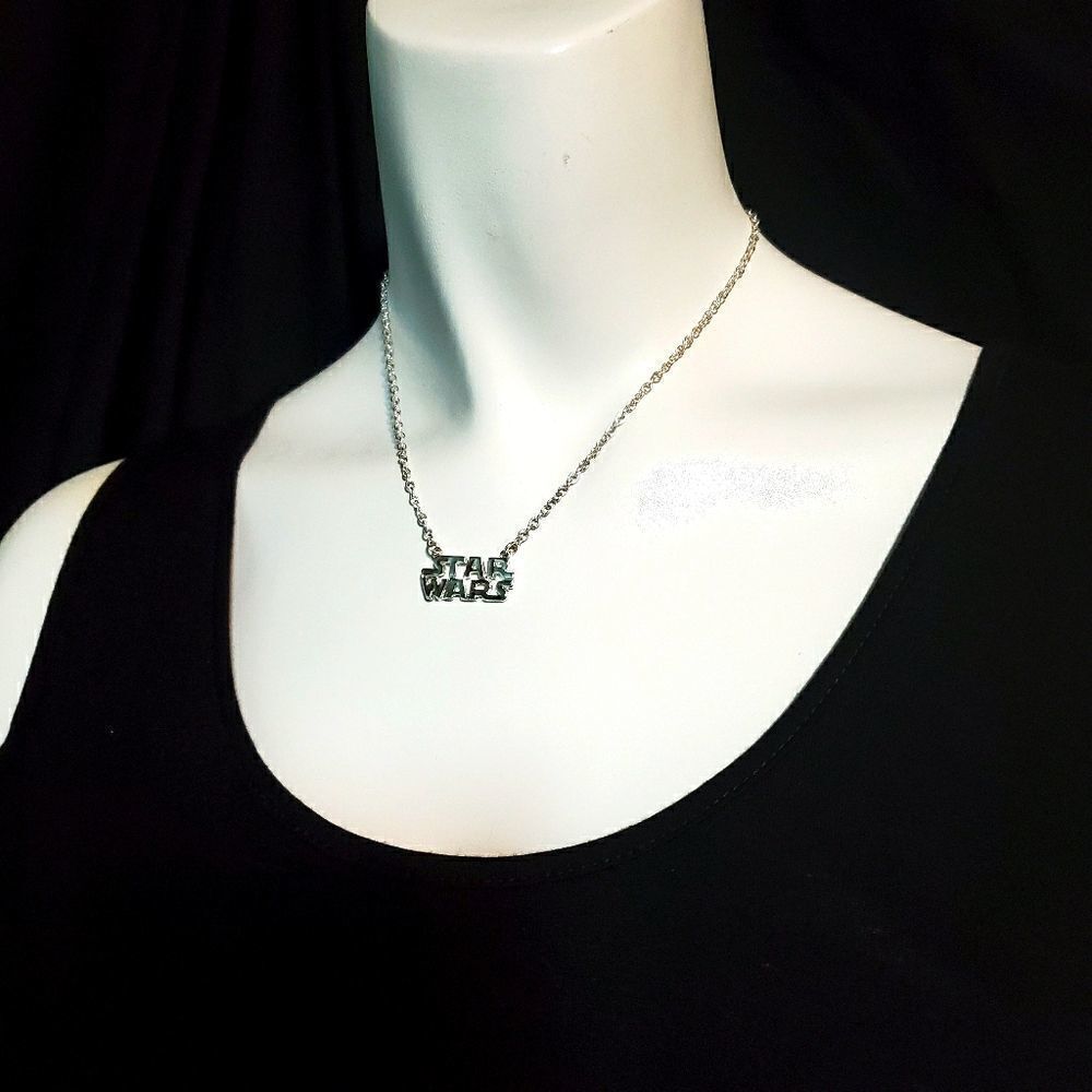 Disney Silver Star Wars Necklace